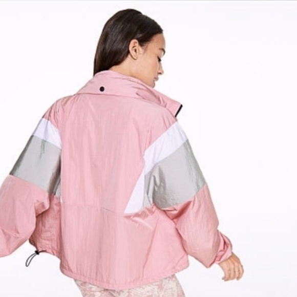 PINK Victoria's Secret | NWT Hooded Wind Breaker Rain Jacket Pink Medium - Picture 2 of 7
